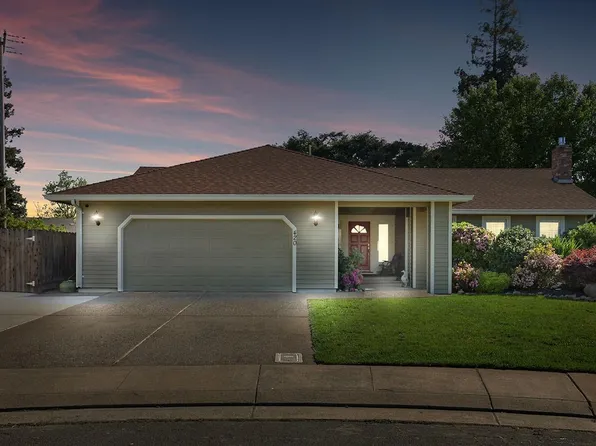 420 Yokuts Dr, Lodi, CA 95240