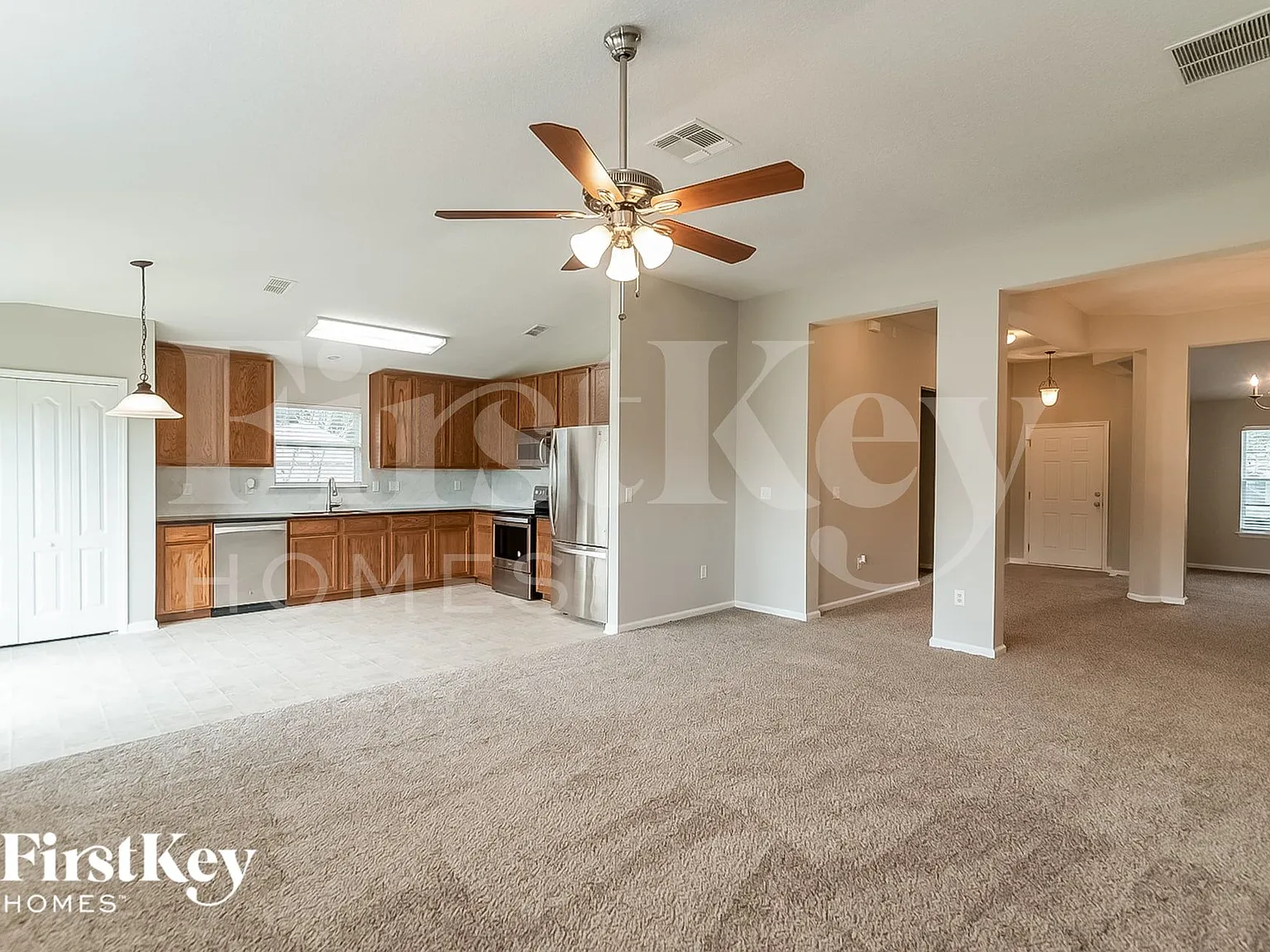 3 bed, 2.0 bath, 1735 sqft, $2,210 — Photo 4