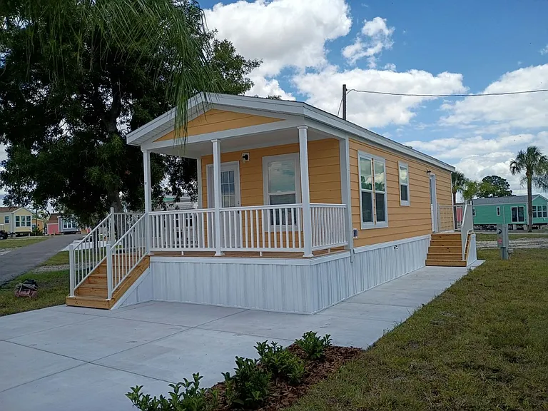 Sunshine MH & RV Resort — Photo 50