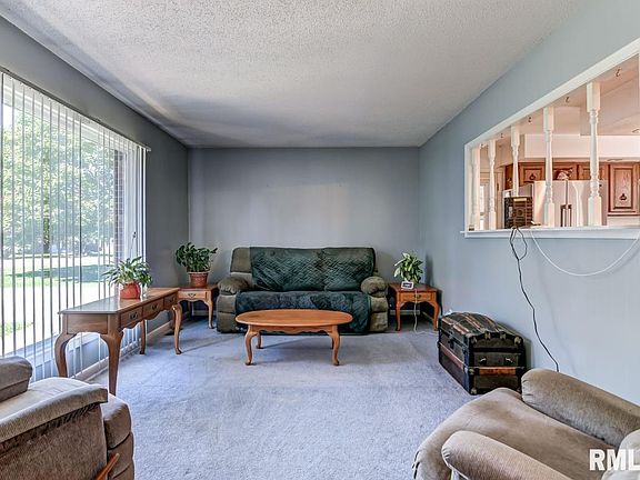 5th image of 14133 Pioneer Dr
