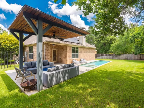 2 Arrowfeather Pl, Spring, TX 77389