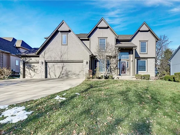 19618 W 99th St, Lenexa, KS 66220