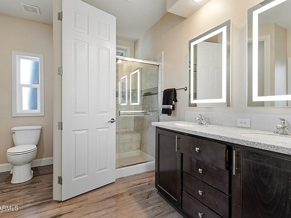 4th image of 2727 E UNVERSITY Drive #106