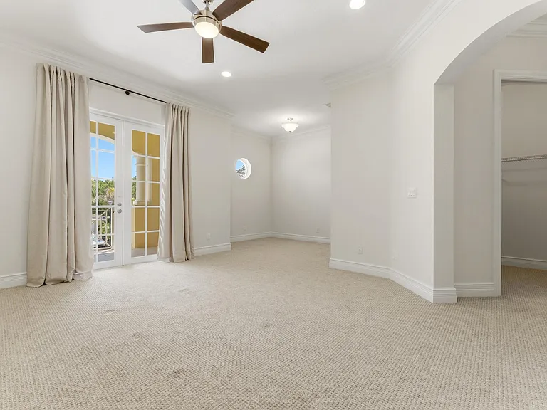 6109 NW Kendra Ln — Photo 11