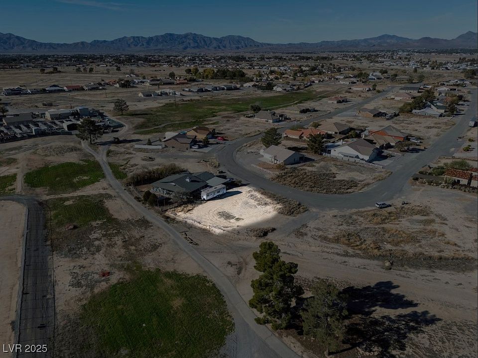 2nd image of 401 Happy Canyon Rd