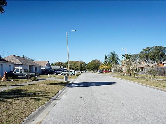 2nd image of 2806 Blossom Lake Dr