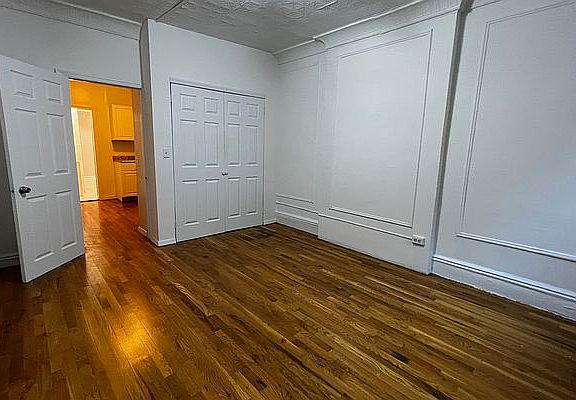 2nd image of 321 E 88th St APT 8