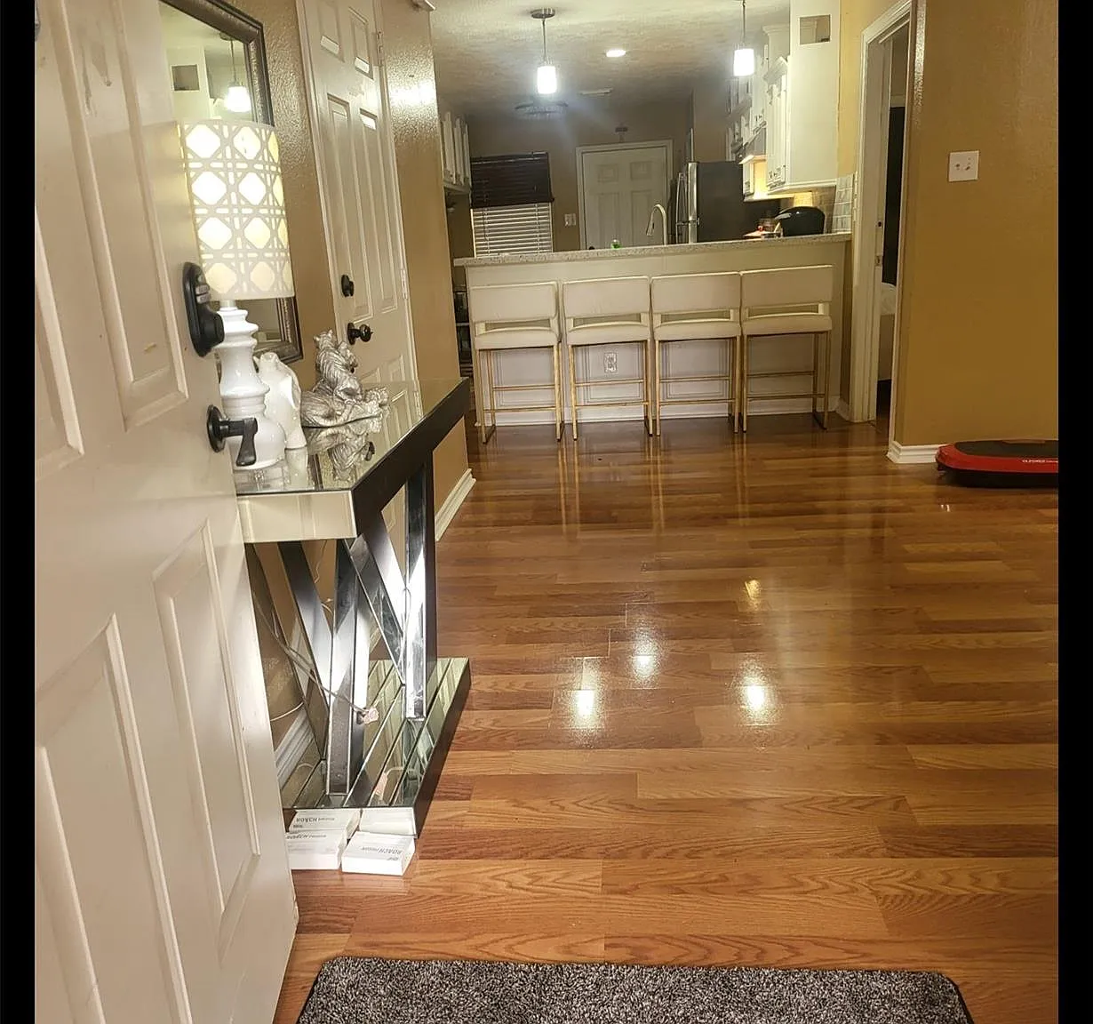 3 bed, 2.0 bath, 1260 sqft, $1,850 — Photo 3
