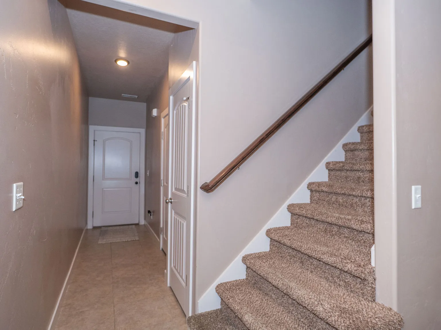 3 bed, 2.5 bath, 1445 sqft, $2,100 — Photo 3