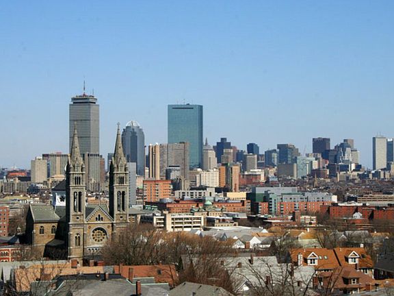 4th image of 846 Huntington Ave
