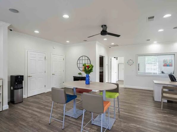 Four Seasons Apartments | 3422 Cintonya Dr, Erlanger, KY