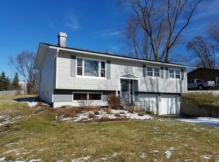 23866 W Beach Grove Rd, Antioch, IL 60002