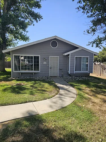 33109 Buena Vista St Photo 1