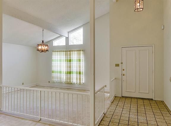 4th image of 2808 Whitehurst Dr