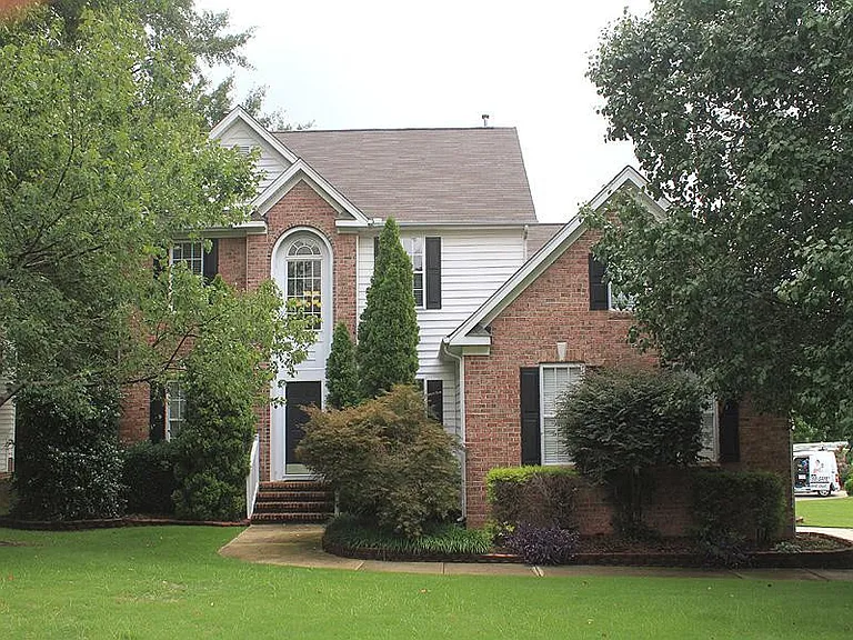 100 Castlebury Creek Ct — Photo 1