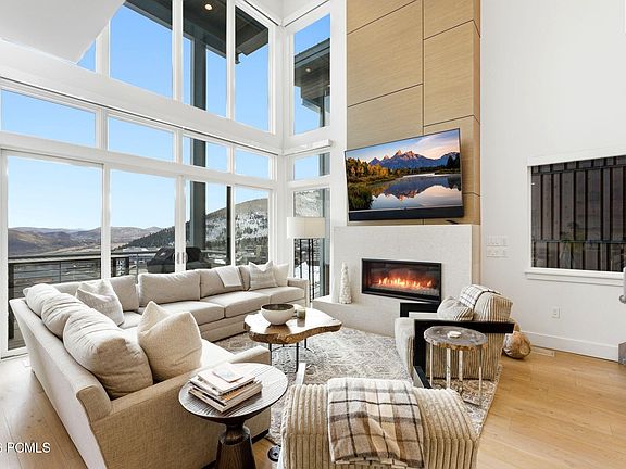 3rd image of 2752 W High Mountain Rd #1901