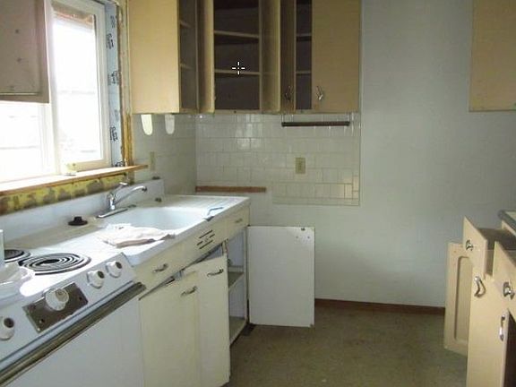 4th image of 6530 Harlow Dr