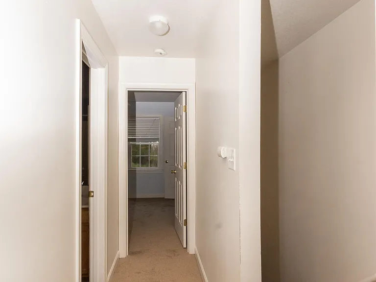 104 Streamwood Dr — Photo 15