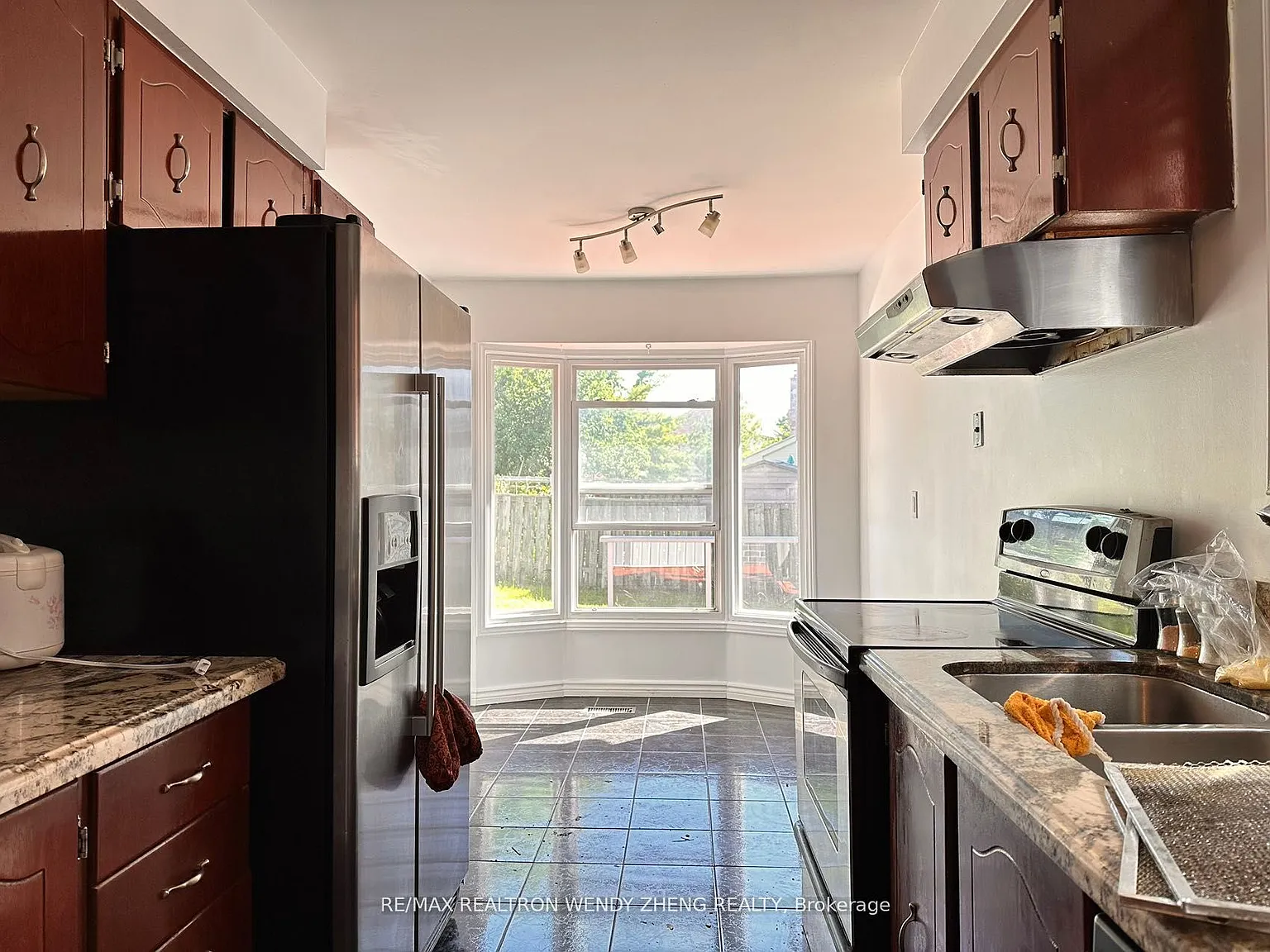 3 bed, $3,400 — Photo 4
