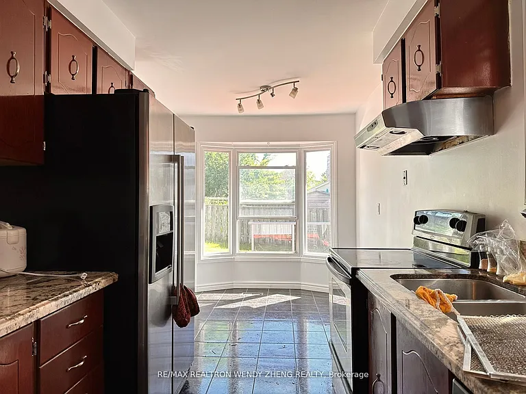 400 Huntsmill Blvd — Photo 4
