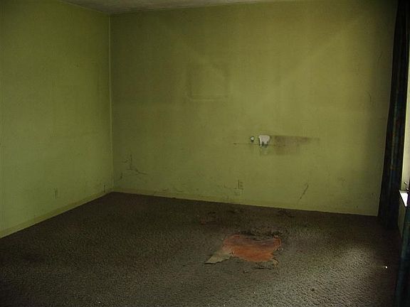 2nd image of 2341 Lucerne Ave
