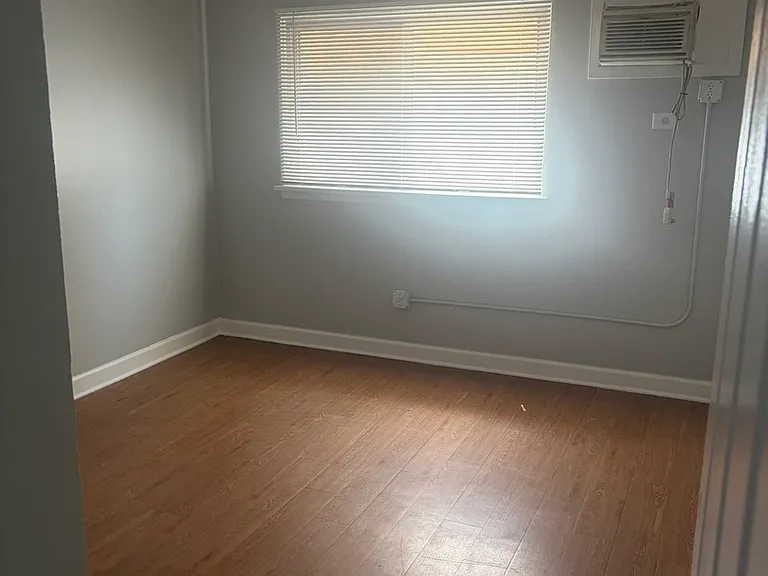 9517 Mansfield Ave #1 — Photo 7