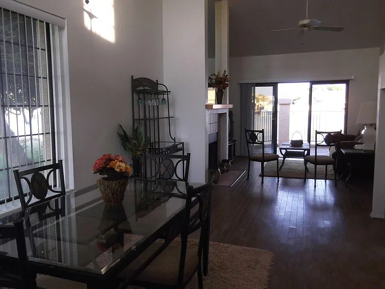 9007 W Port Royale Ln — Photo 8