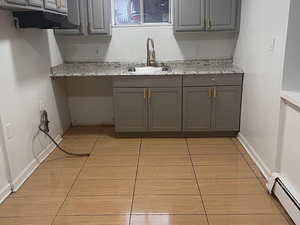1st image of 787 Vose Ave APT A15