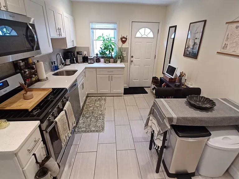 14 Beechcroft St #1 — Photo 9
