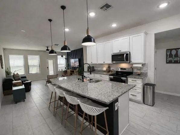 2394 Post St, Palm Springs, FL 33406