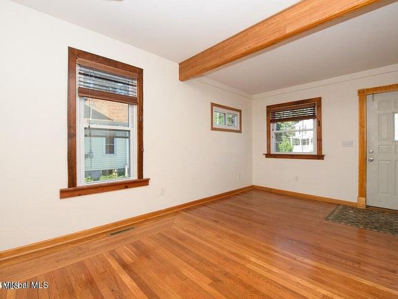 4th image of 166 Old Loudon Road