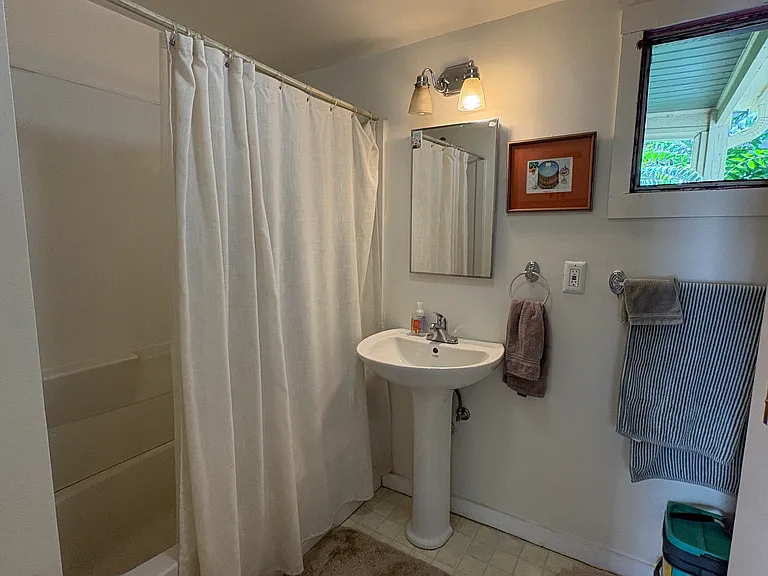 1820 Grove St — Photo 10