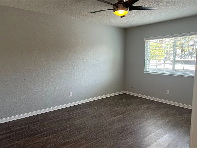 Countrywood Apartments — Photo 45