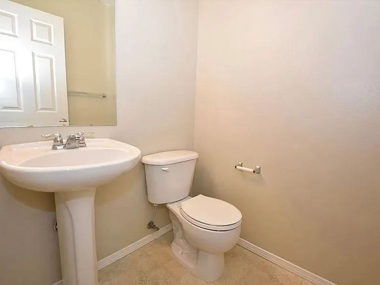 3341 N Maplestone Ave — Photo 8