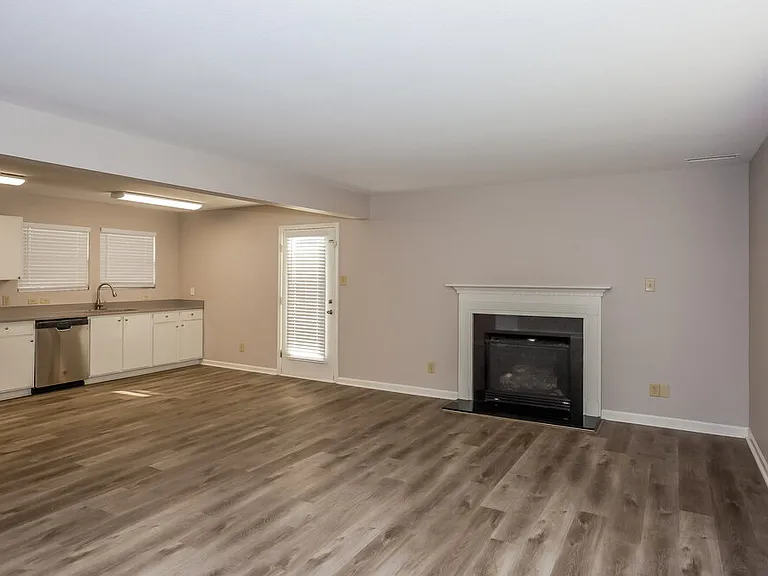 1425 Tygress St — Photo 5