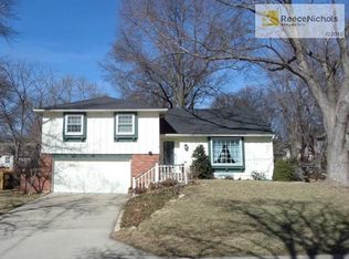 10808 W 96th Ter, Overland Park, KS 66214