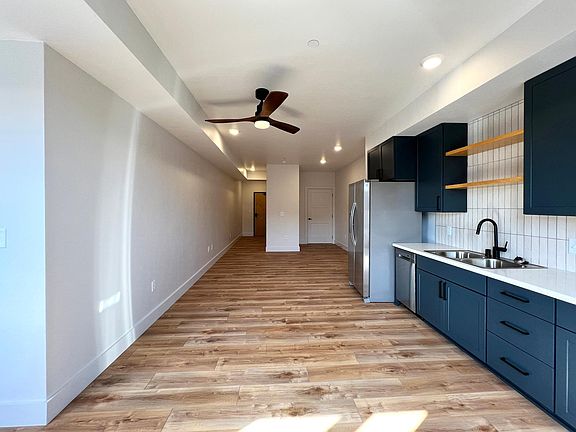 3rd image of 138 E St #205
