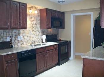5th image of 3415 Lawson Dr