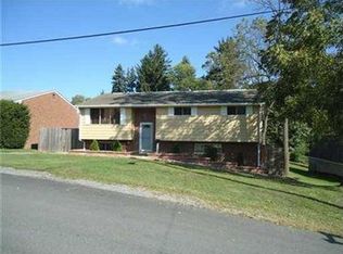 1406 Roe St, Natrona Heights, PA 15065