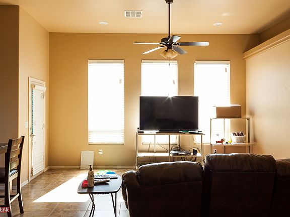 3rd image of 5870 Coyote Flats St