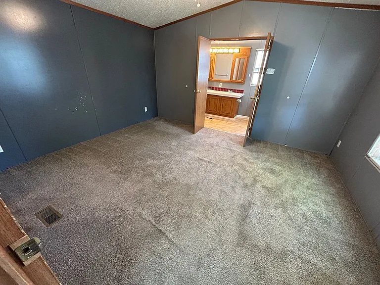 124 Opal Dr — Photo 21