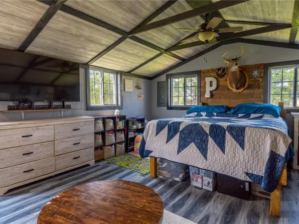 29918 145th St, Winston, MO 64689