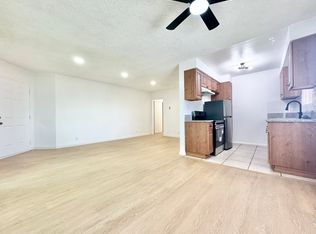 6561 Fulton Ave #15, Van Nuys, CA 91401
