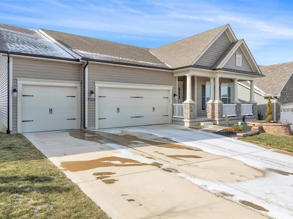 2059 Windswept Farms Dr, Eureka, MO 63025