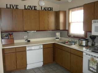 151 Cypress Ave, Fox Lake, IL 60020