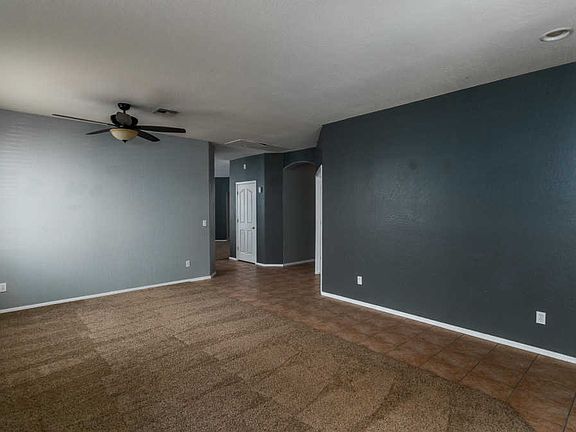 3rd image of 15361 W Jefferson St
