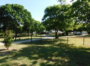 551 Rolling Hills Rd, Waxahachie, TX 75167