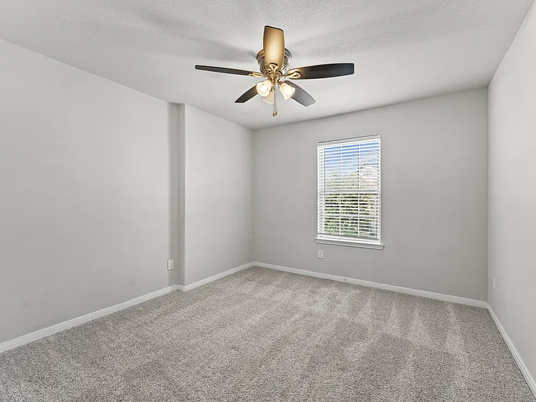 1015 Pink Lily Ln — Photo 22