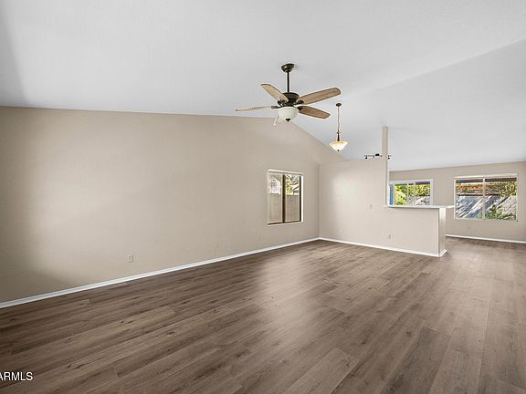 2nd image of 530 E DEL RIO Street