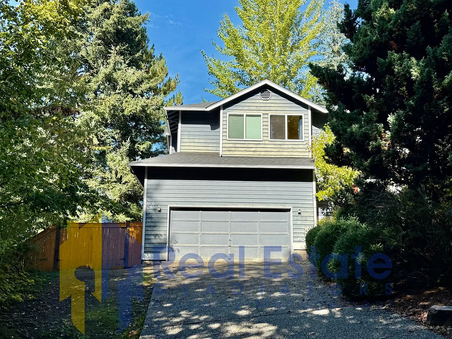 Spacious Duvall Home with Mountain Views, Huge Deck & Fenced Yard — Photo 4